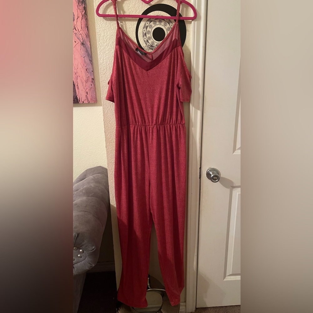 Plus Size Women’s Simply Styled Chic red cold shoulder v neck Jumpsuit size XL